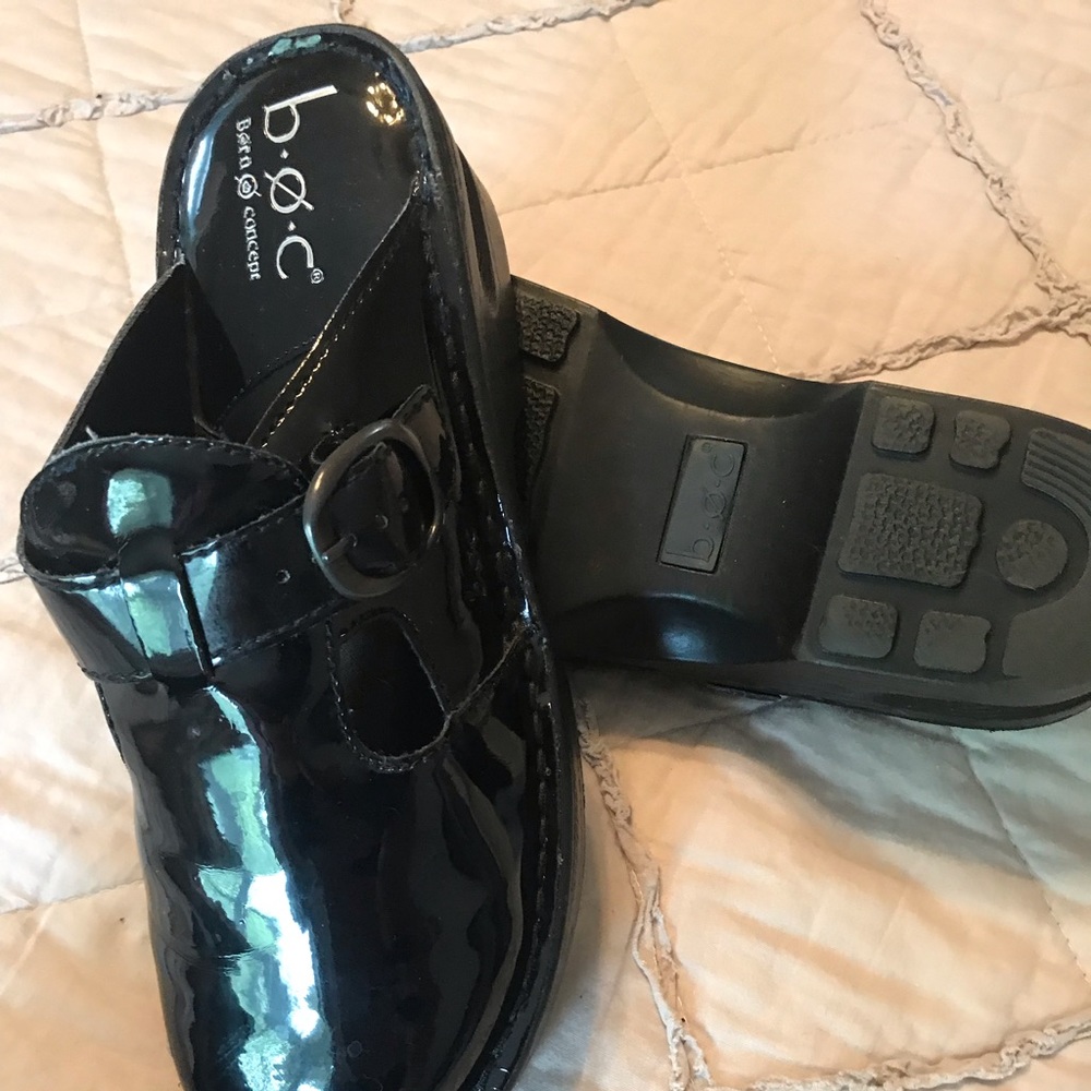 Shoes - Picture 2 of 6